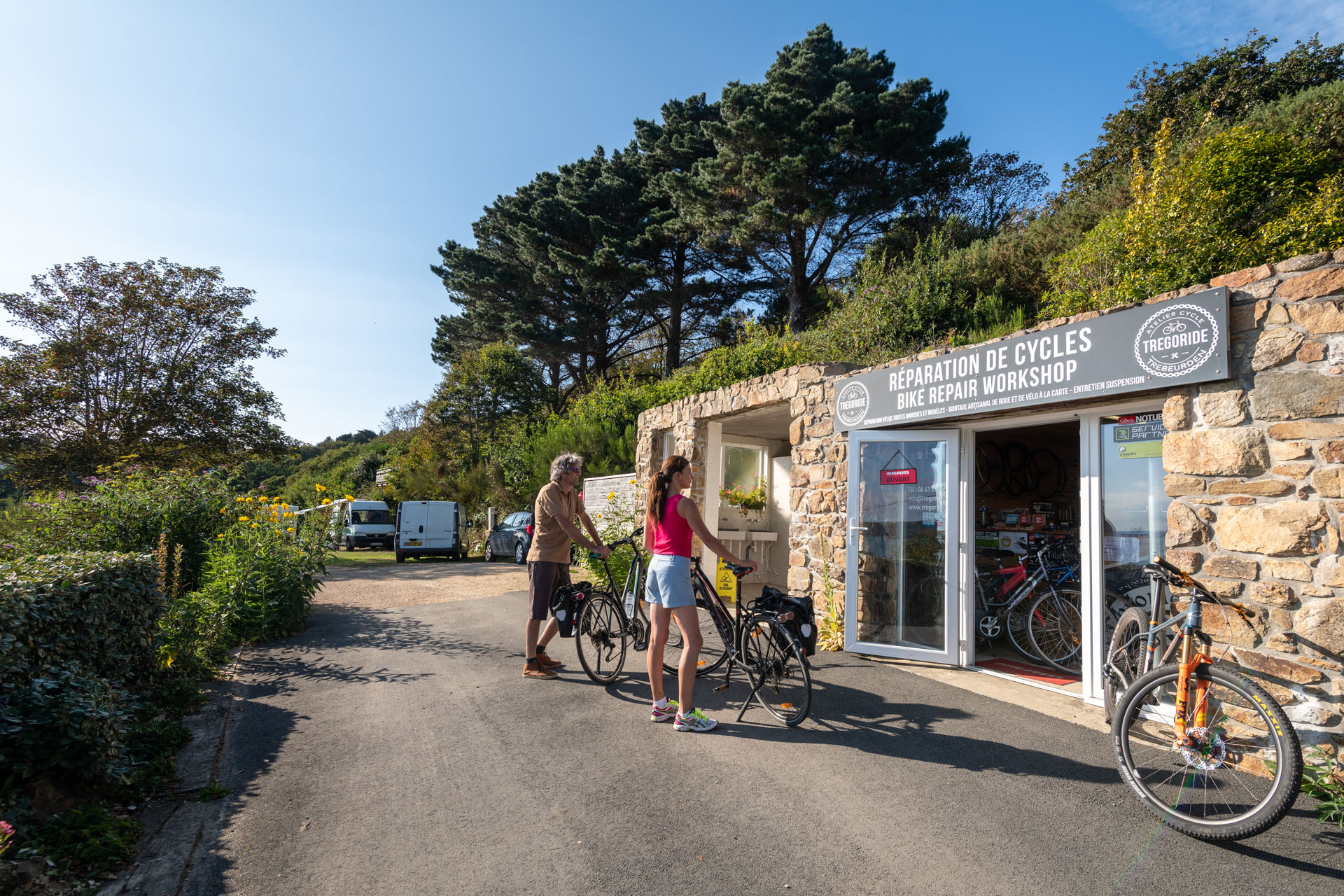 Loueur et réparateur de vélo, Trebeurden, Côtes d'Armor