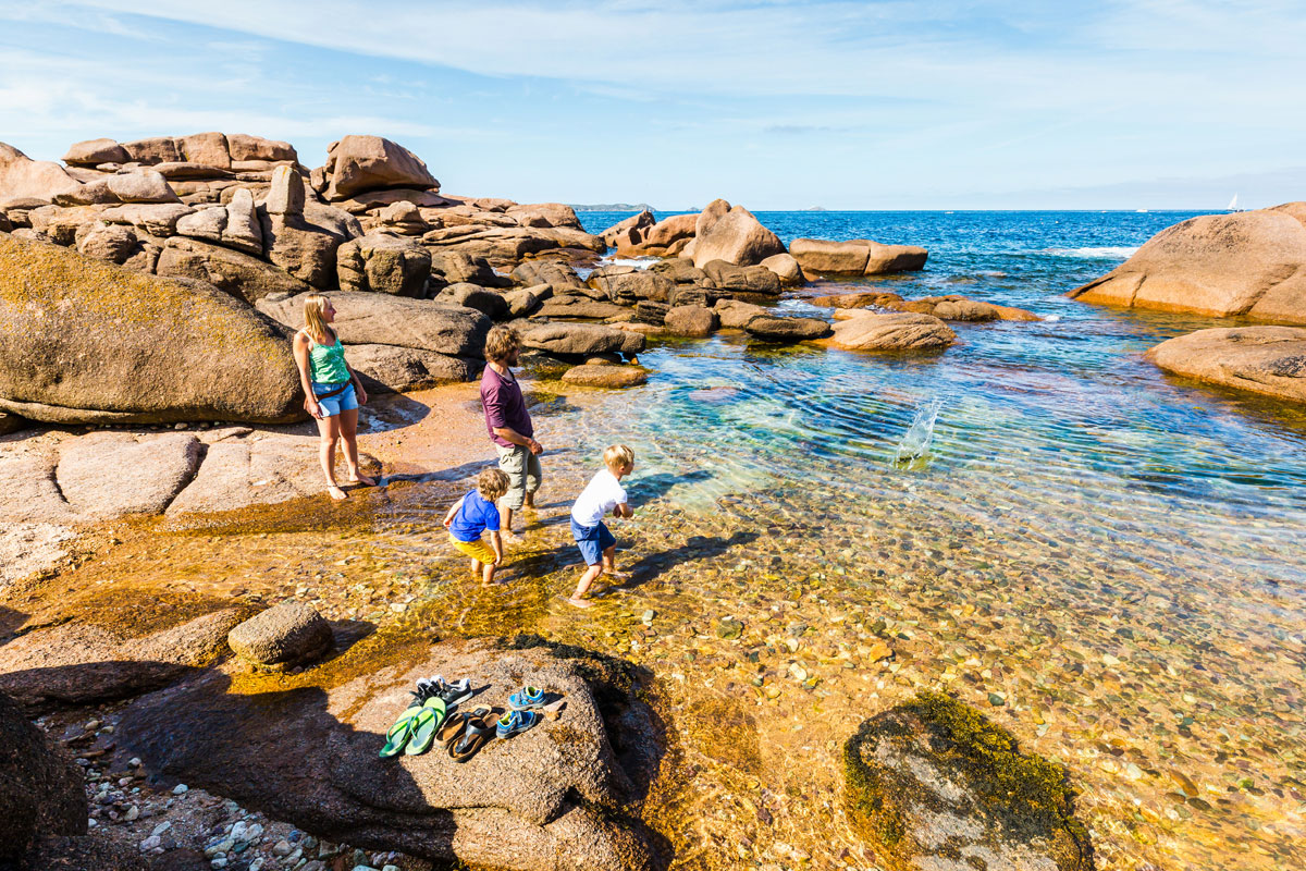 Famille à la plage, Trégastel Côtes d'Armor