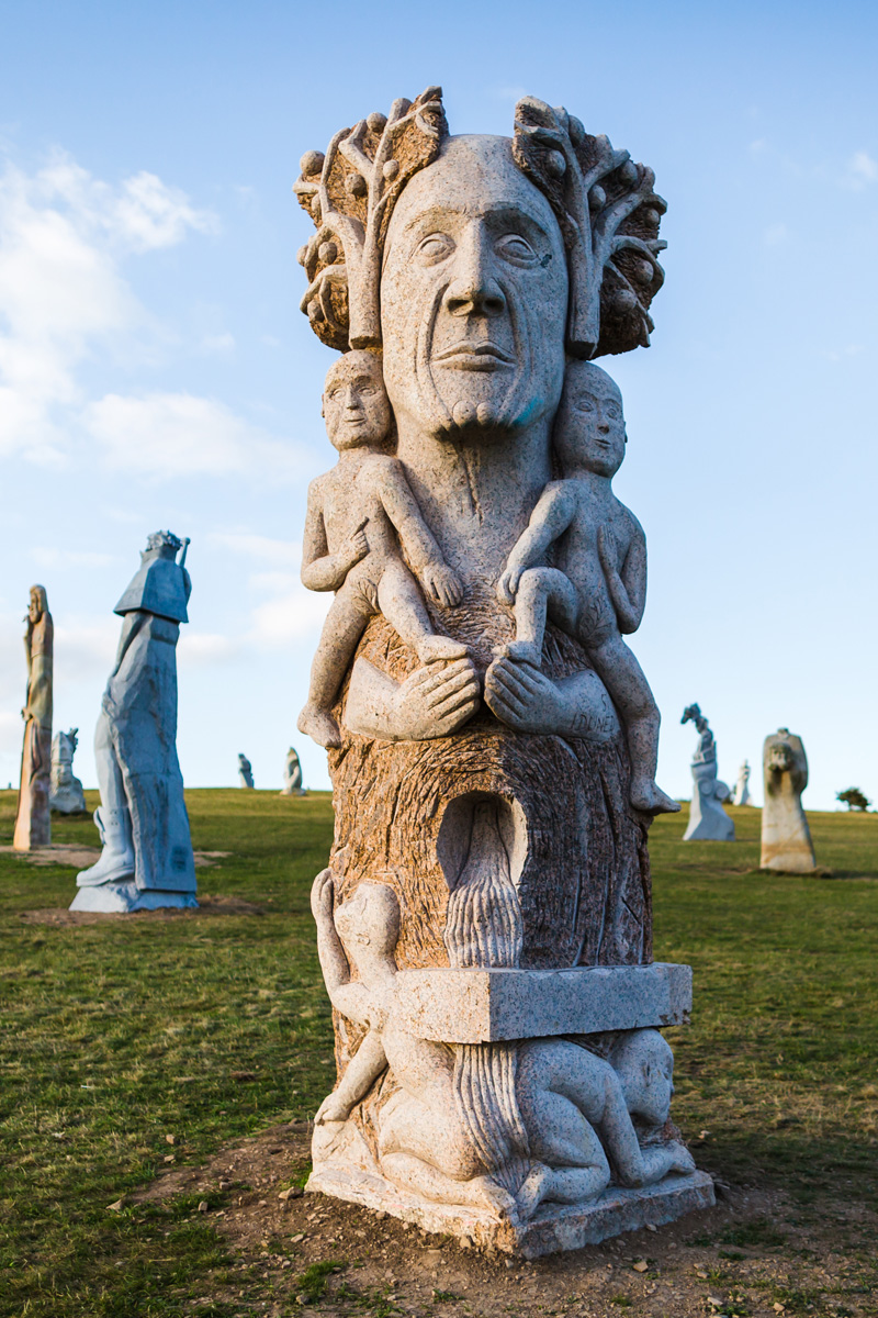 Statue de la Vallée des Saints, Carnoët