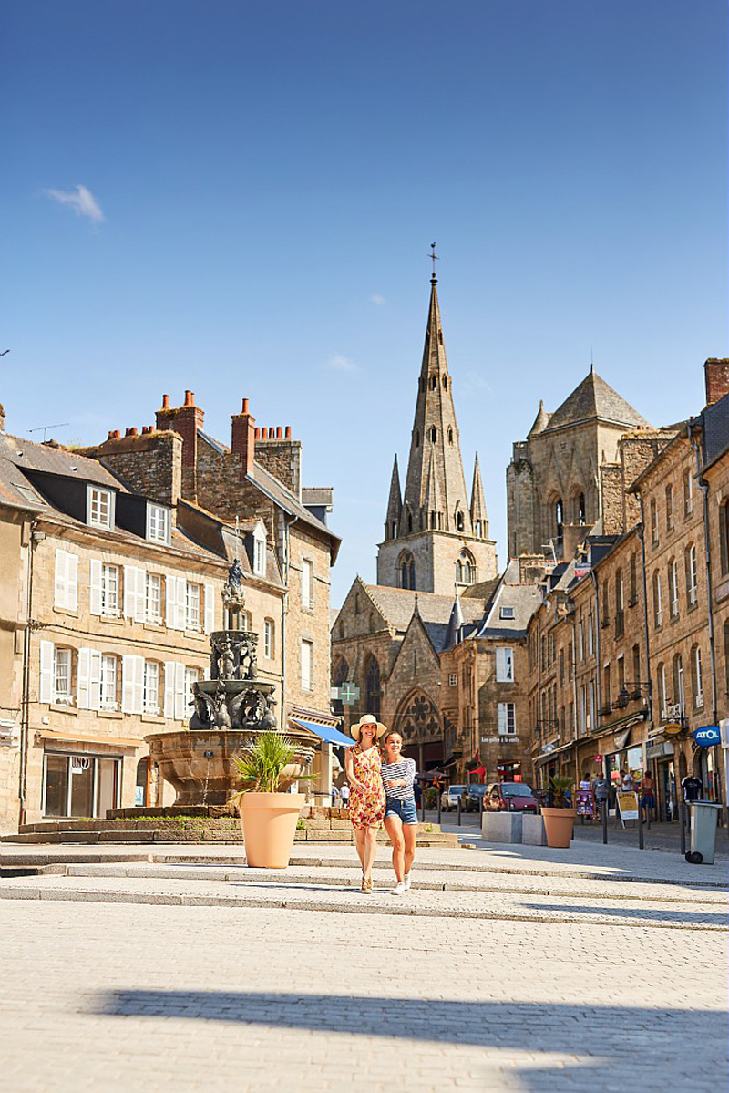 Place du centre, Guingamp