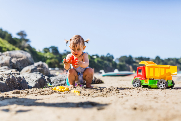 Enfant sur la plage, Binic-Etables-sur-Mer, Côtes d'Armor