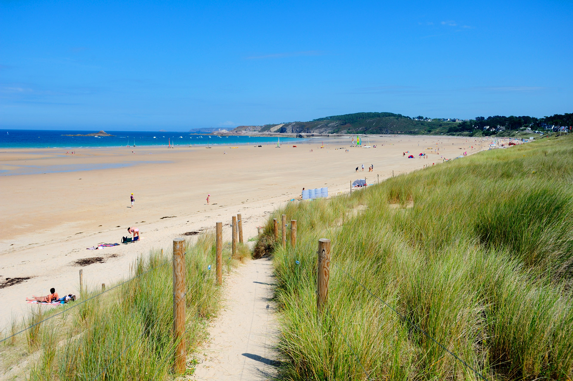 Plage de Sable-d'Or-les-Pins, Fréhel