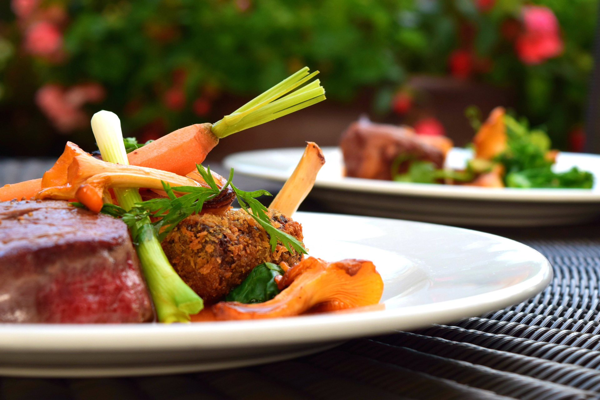 Repas à base de légumes et de viande