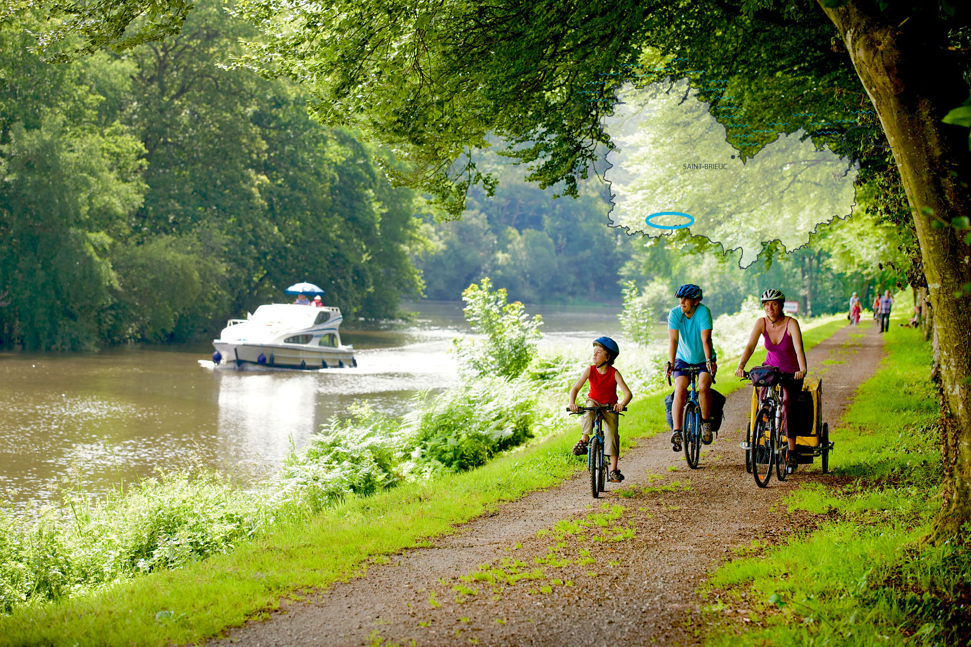 Famille le long du canal de Nantes à Brest