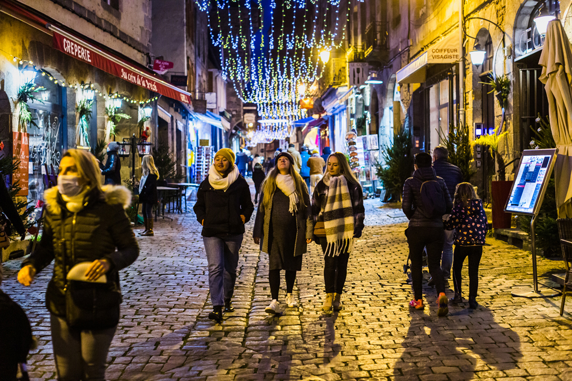 Balade dans les rues de Dinan à Noël
